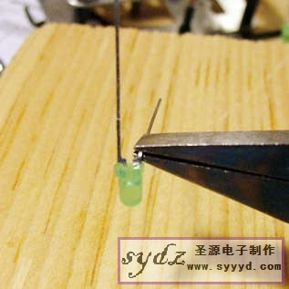 F6B67ZVG0ZWR3HQ.LARGE.jpg